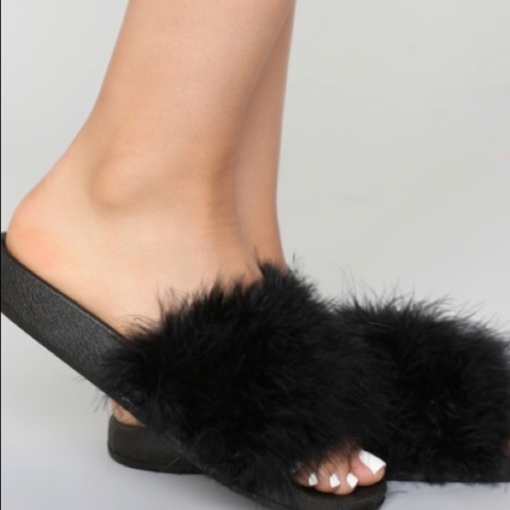 Brand New Fashionova Black Feathery Furry Slides